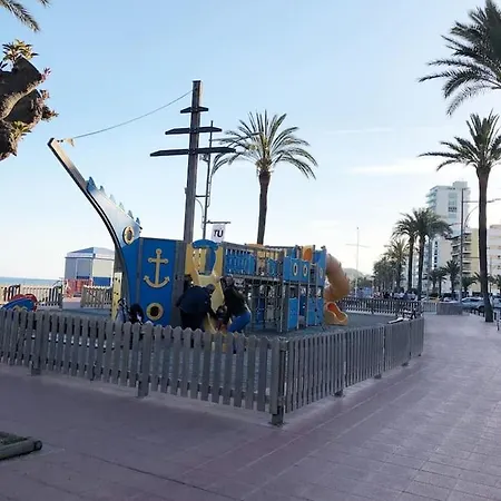 アパート With Terrace